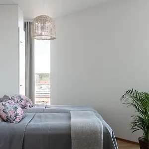Apartamento Sleepwell Itaekeskus, Close To Metro, Helsinki